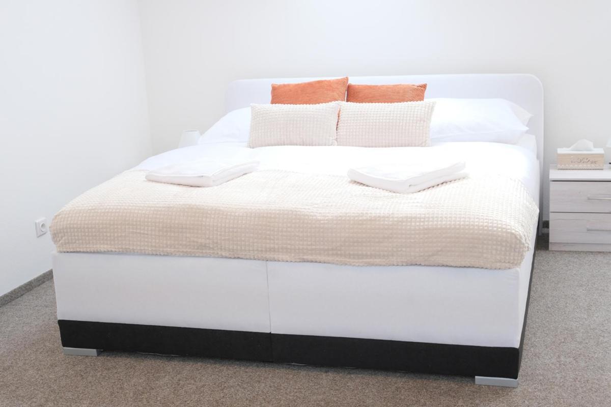 Apartmany Na Kovarne Rajov Zlatá Koruna Buitenkant foto