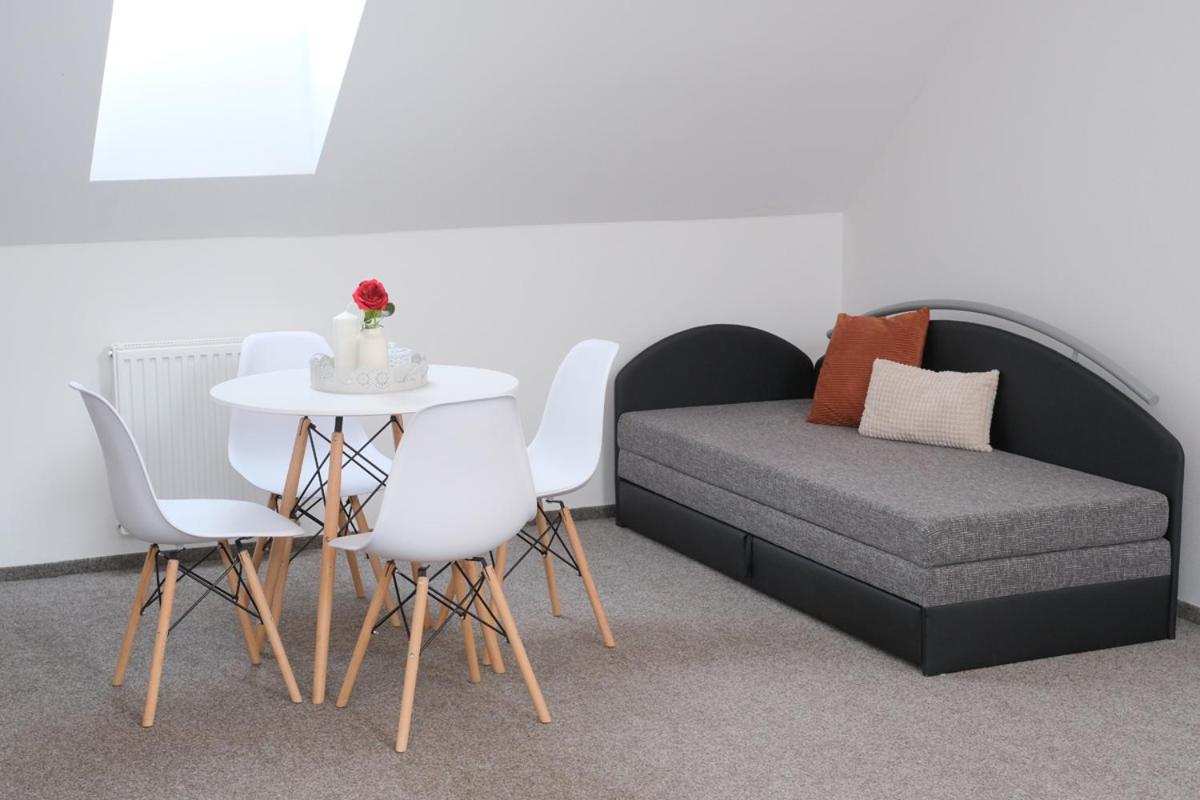 Apartmany Na Kovarne Rajov Zlatá Koruna Buitenkant foto